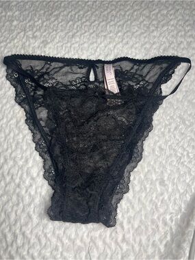 Victorias Secret Dream Angels String Bikini Panties Size Medium Black Lace